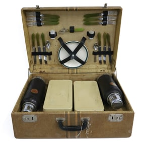 VINTAGE PICNIC SET