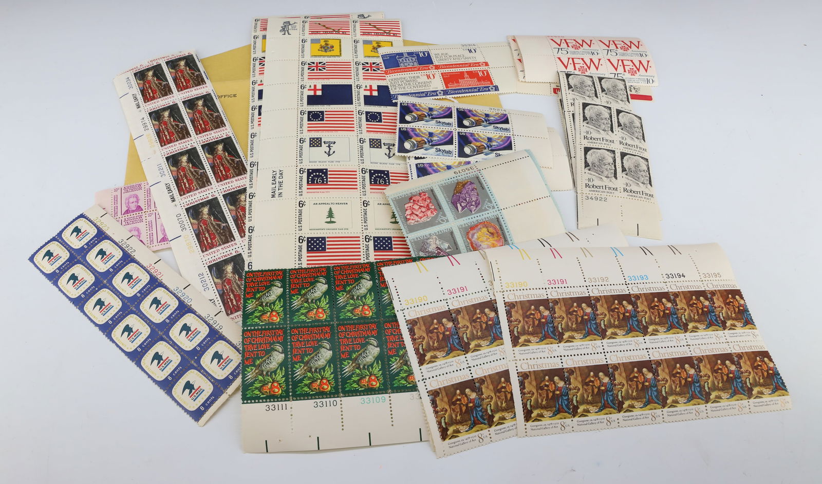 LOT OF EARLY U.S. STAMPS (1 of 1)