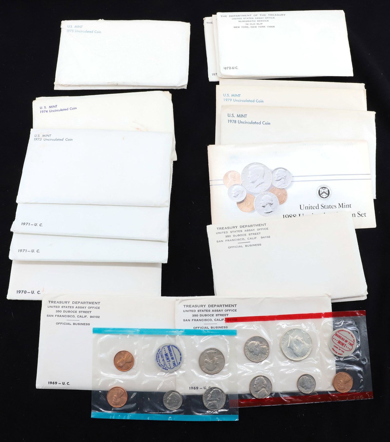 UNITED STATES MINT COIN SET LOT (1 of 4)