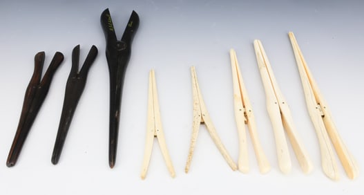 LOT OF BONE / WOOD / METAL GLOVE STRETCHERS