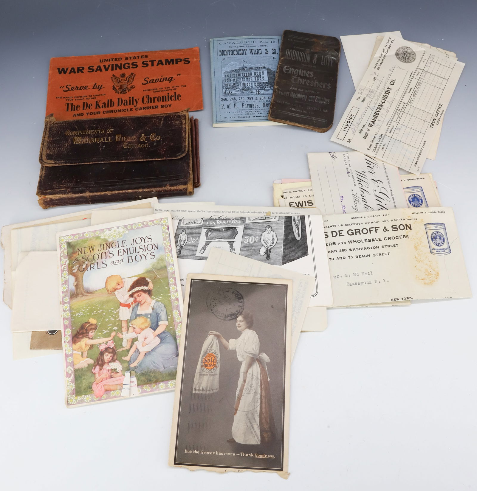 LOT OF VINTAGE PAPER GOODS / ADVERTISING (1 of 5)