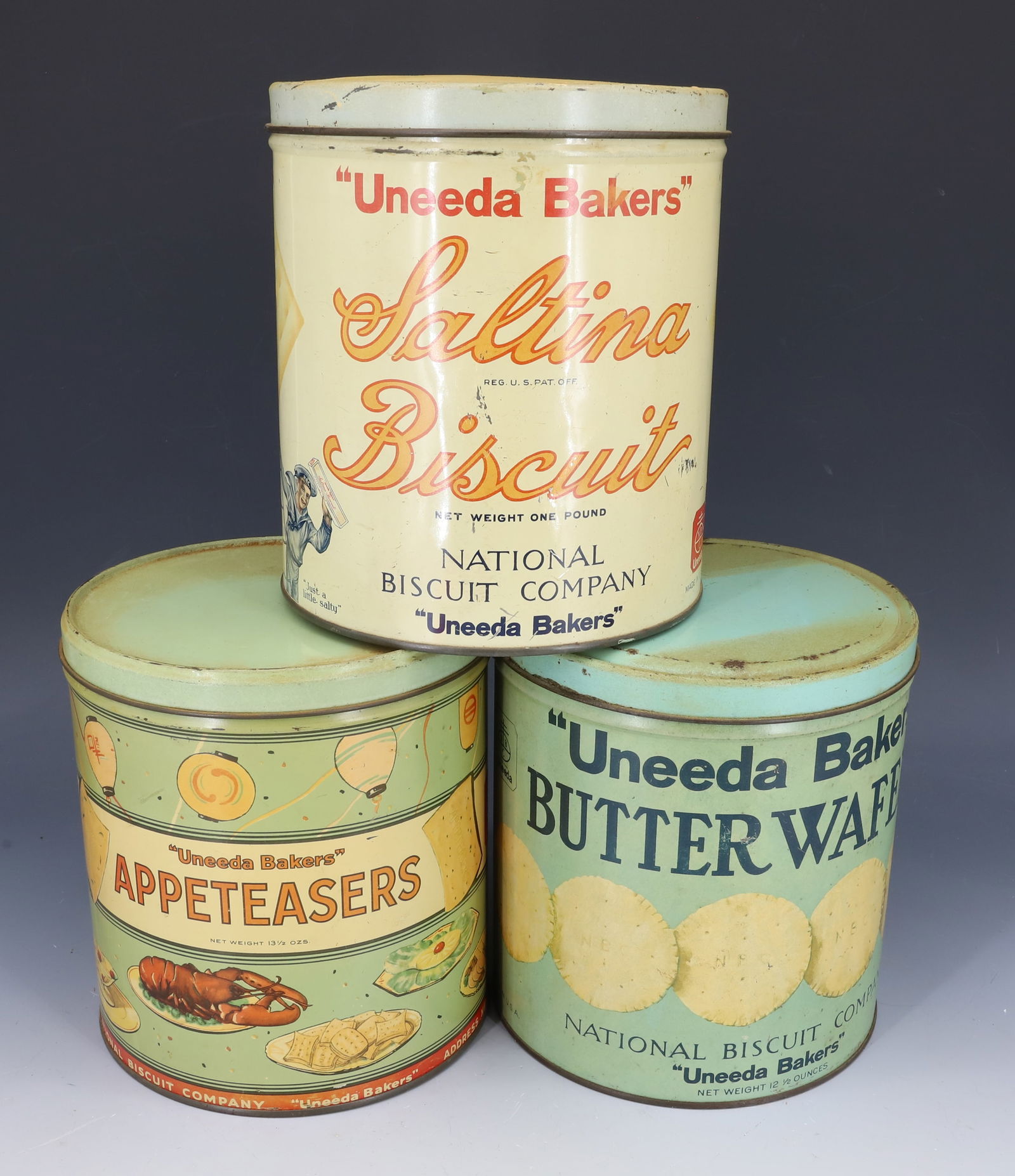 LOT OF CRACKER / BISCUIT TINS (1 of 6)