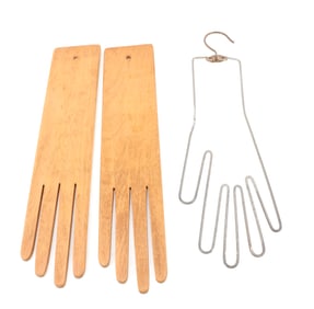 LOT OF WOOD / WIRE GLOVE DRYERS / MOLDS