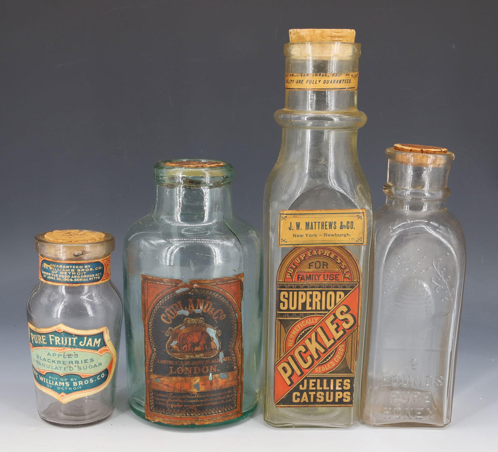 LOT OF ADVERTISING JARS / BOTTLES (1 of 3)