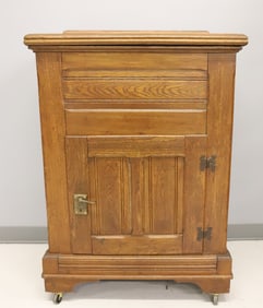 OAK COUNTRY ICE BOX