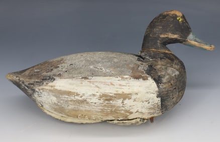 CARVED WOODEN DUCK DECOY