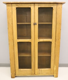 TWO-DOOR COUNTRY CUPBOARD