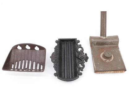 CAST IRON SOAP HOLDER AND HOG SINGER