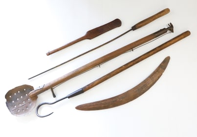 LOT OF WOOD / IRON TOOLS