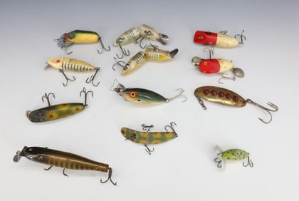 LOT OF VINTAGE FISHING LURES