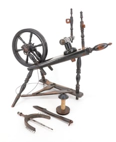 ANTIQUE SPINNING WHEEL