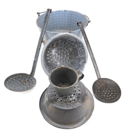 LOT OF GRAY AGATEWARE