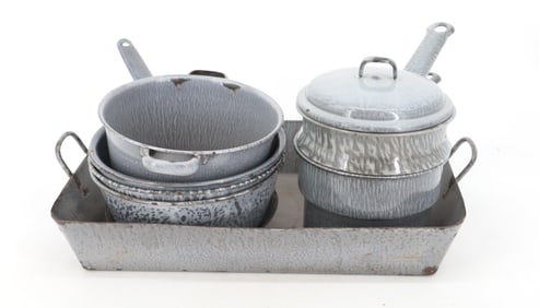 LOT OF GRAY AGATEWARE