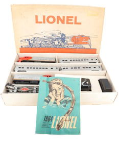 LIONEL "SANTA FE" TRAIN SET IN BOX