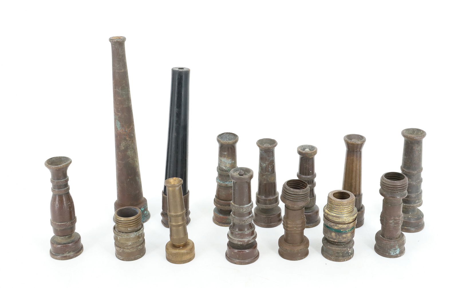 LOT OF VINTAGE BRASS HOSE NOZZLES (1 of 2)