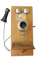 OAK WALL-MOUNT TELEPHONE