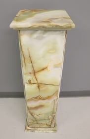 MOTTLED GREEN/WHITE ONYX PEDESTAL
