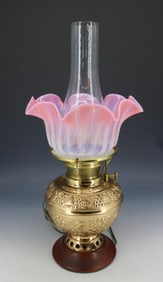 BRADLEY & HUBBARD KEROSENE LAMP