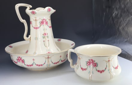 ENGLISH PITCHER / BOWL / POT