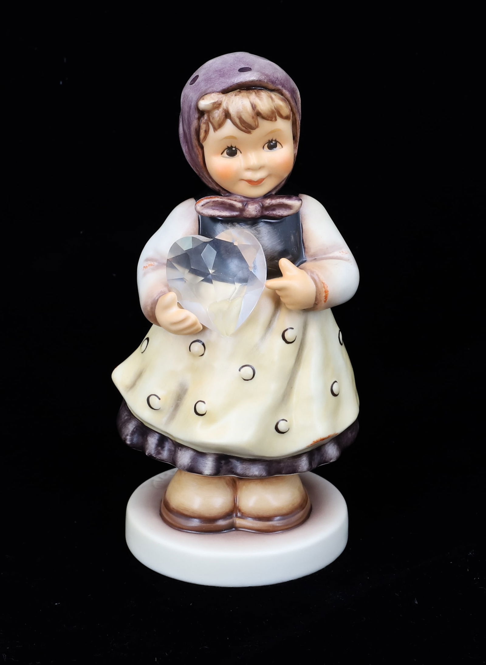 GOEBEL HUMMEL FIGURINE (1 of 5)
