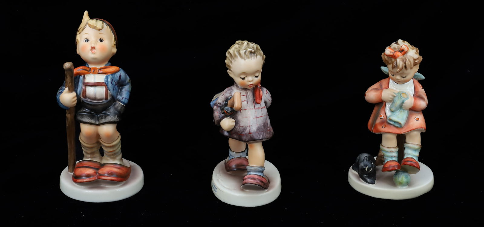 GOEBEL HUMMEL FIGURINES (1 of 5)