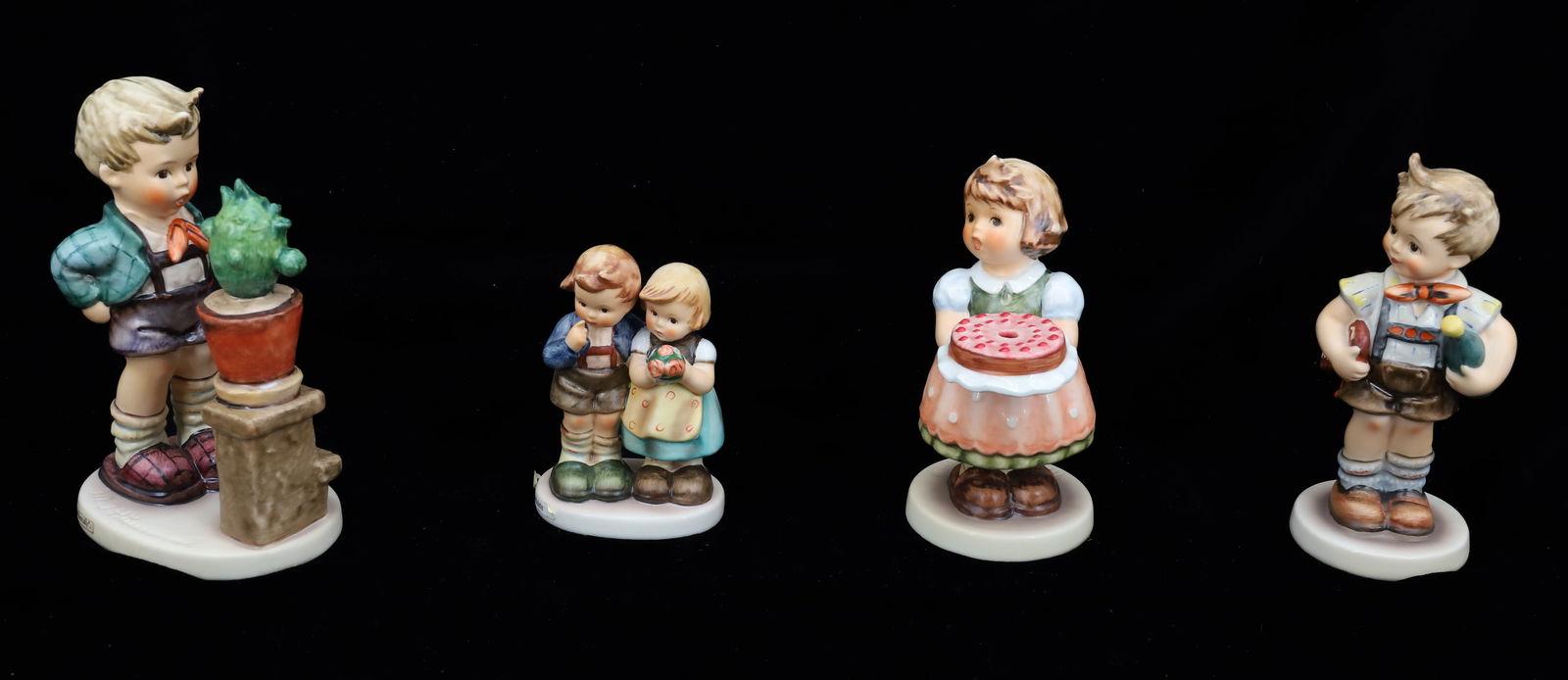 GOEBEL COLLECTORS" CLUB FIGURINES (1 of 5)