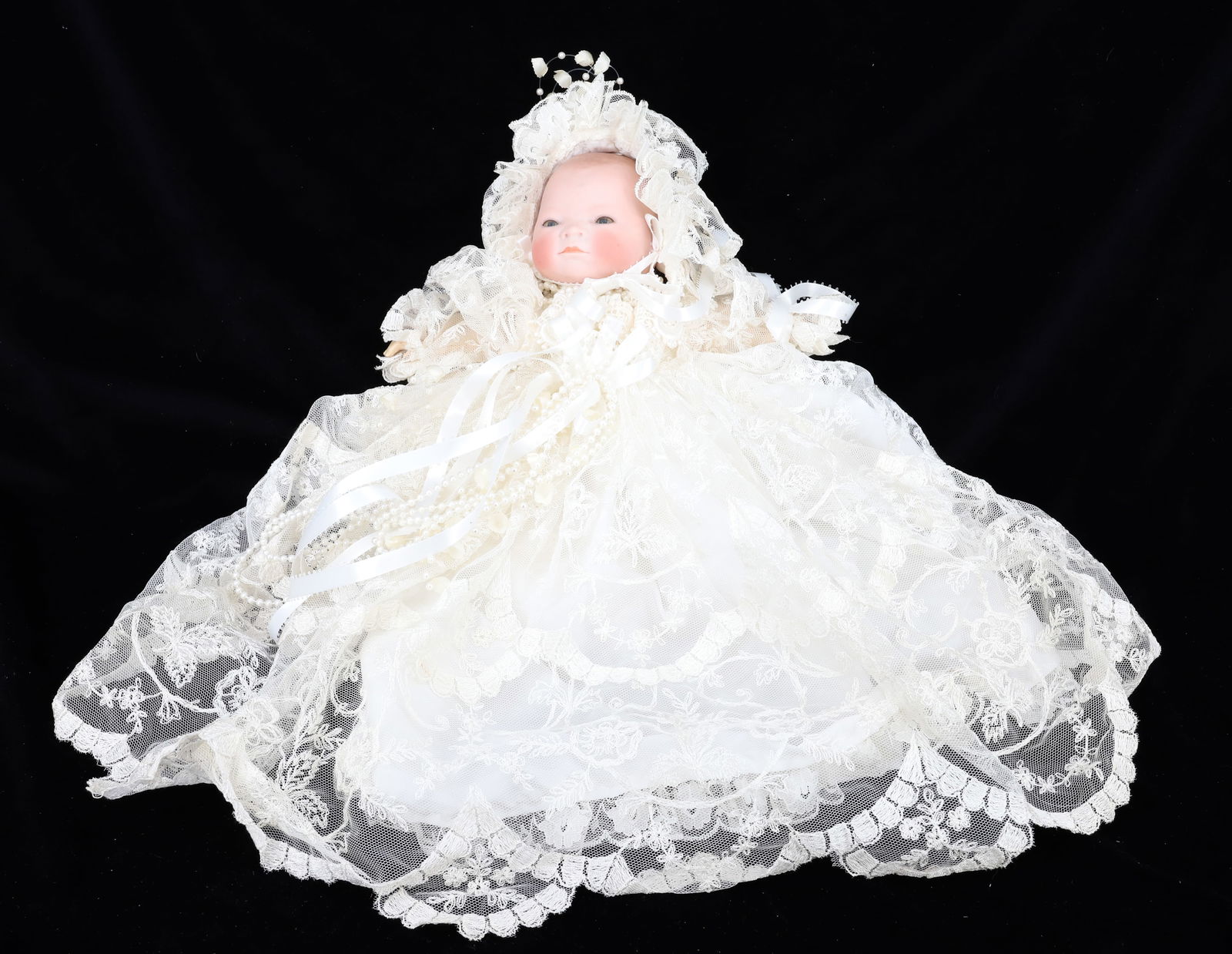 ANTIQUE PORCELAIN BISQUE DOLL (1 of 8)