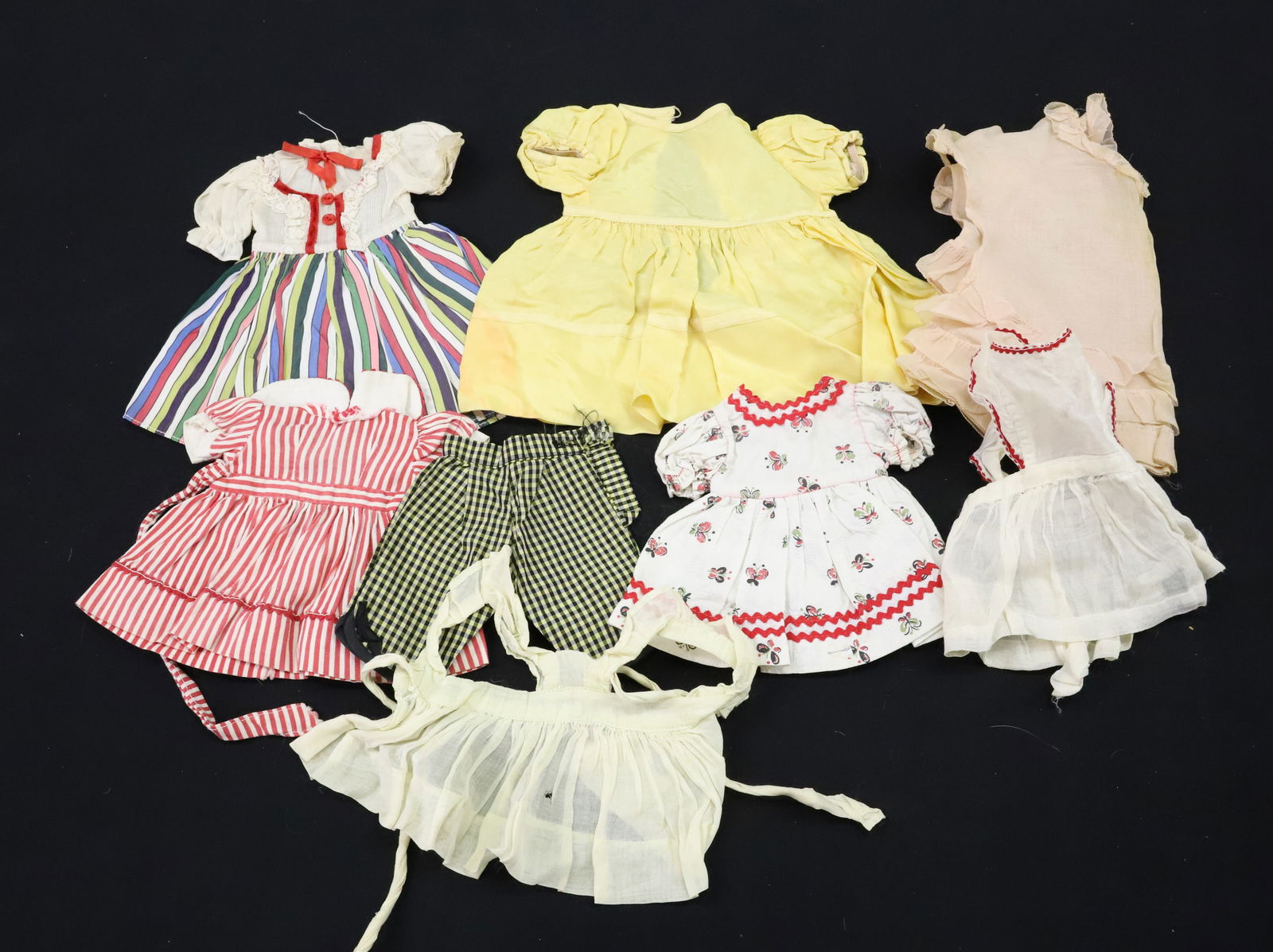 (19) ANTIQUE DOLL CLOTHES (1 of 5)