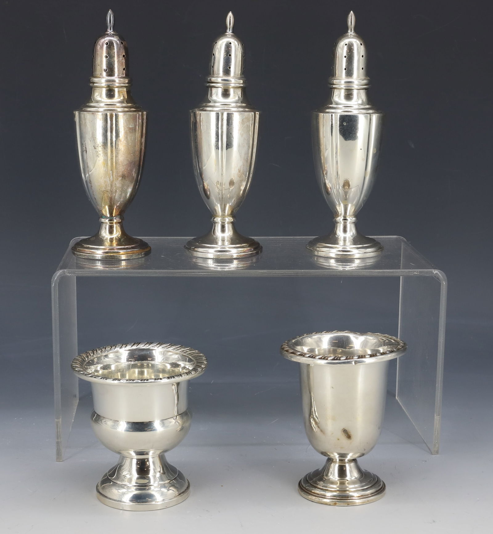 (5)STERLING SILVER WEIGHTED BASE SHAKERS,CIGARETTE CADDIES (1 of 4)
