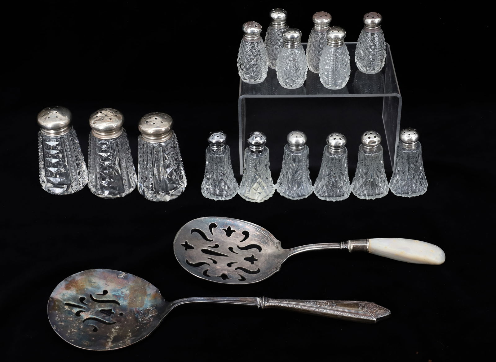 (17) STERLING TOPS GLASS SALT/PEPPER SHAKERS,SERVING PIECES (1 of 8)