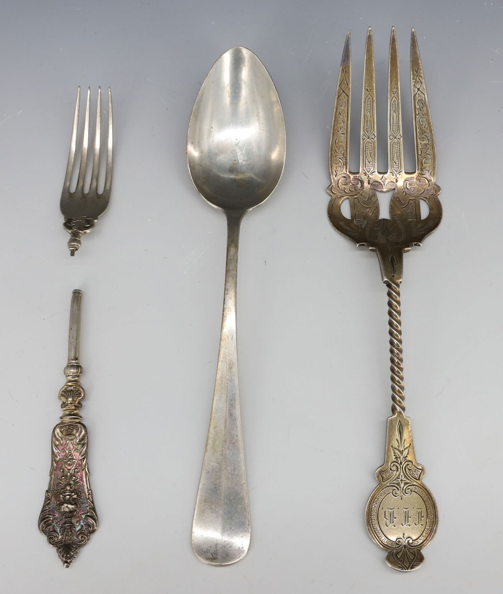 (3) 800 AND COIN SILVER SERVING PIECES (1 of 5)