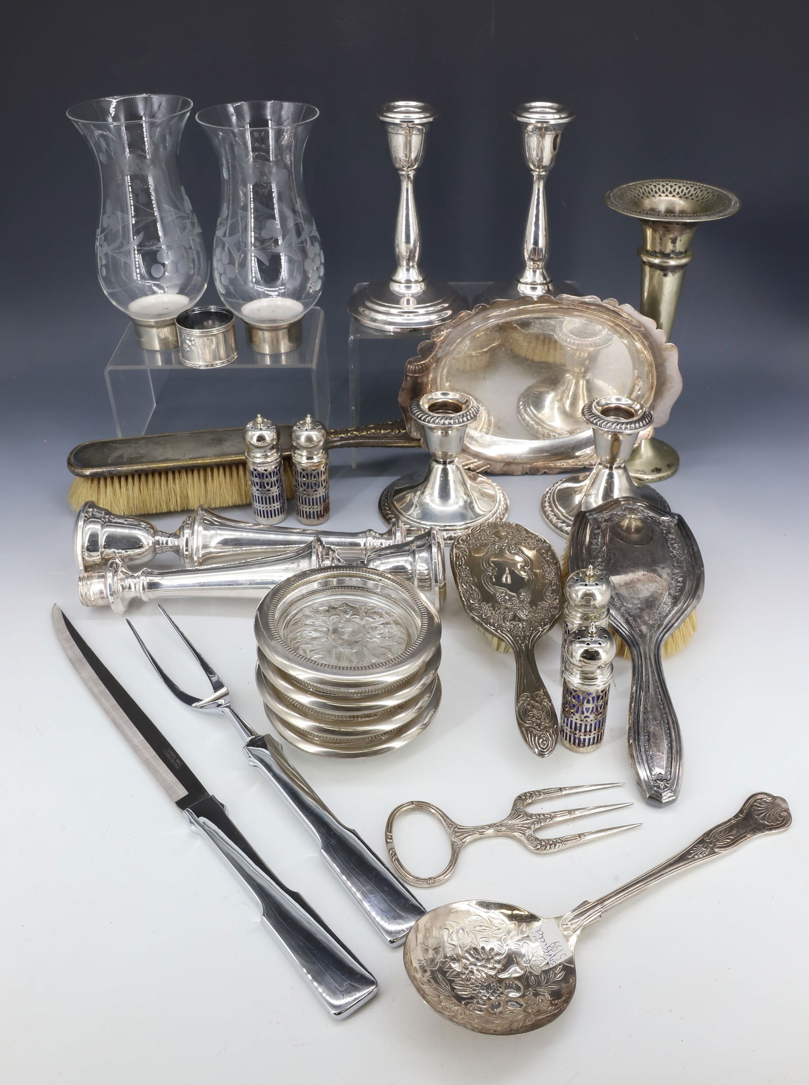 (15) MISCELLANEOUS SILVERPLATE (1 of 5)