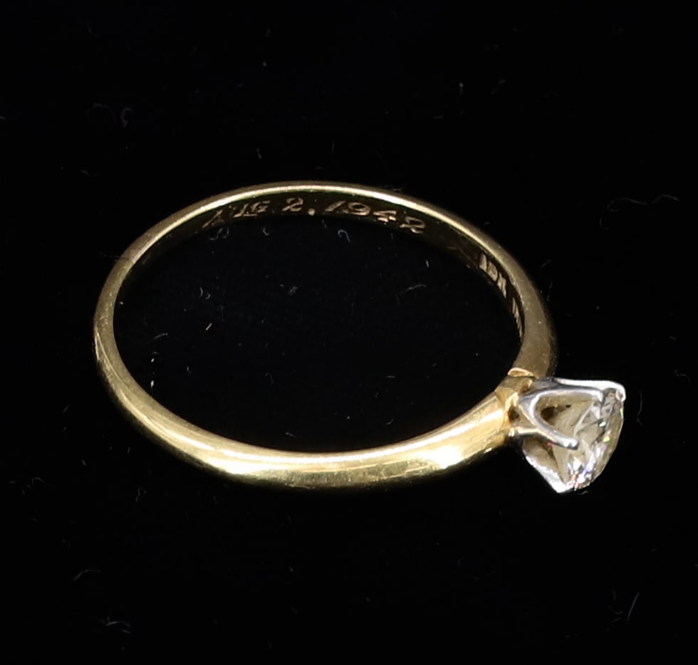 14K DIAMOND RING - 8