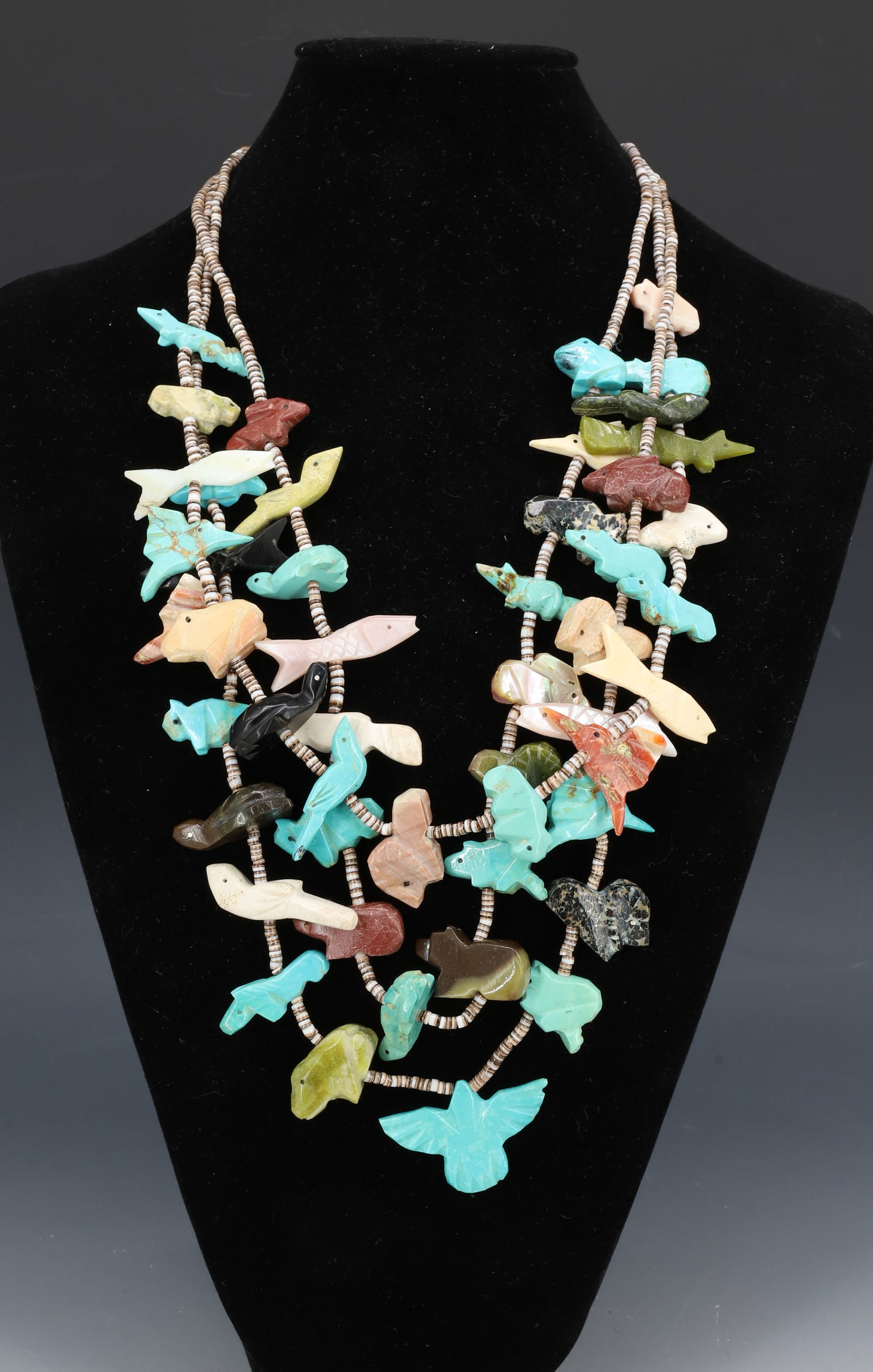 NATIVE AMERICAN ANIMAL FETISH NECKLACE (1 of 10)