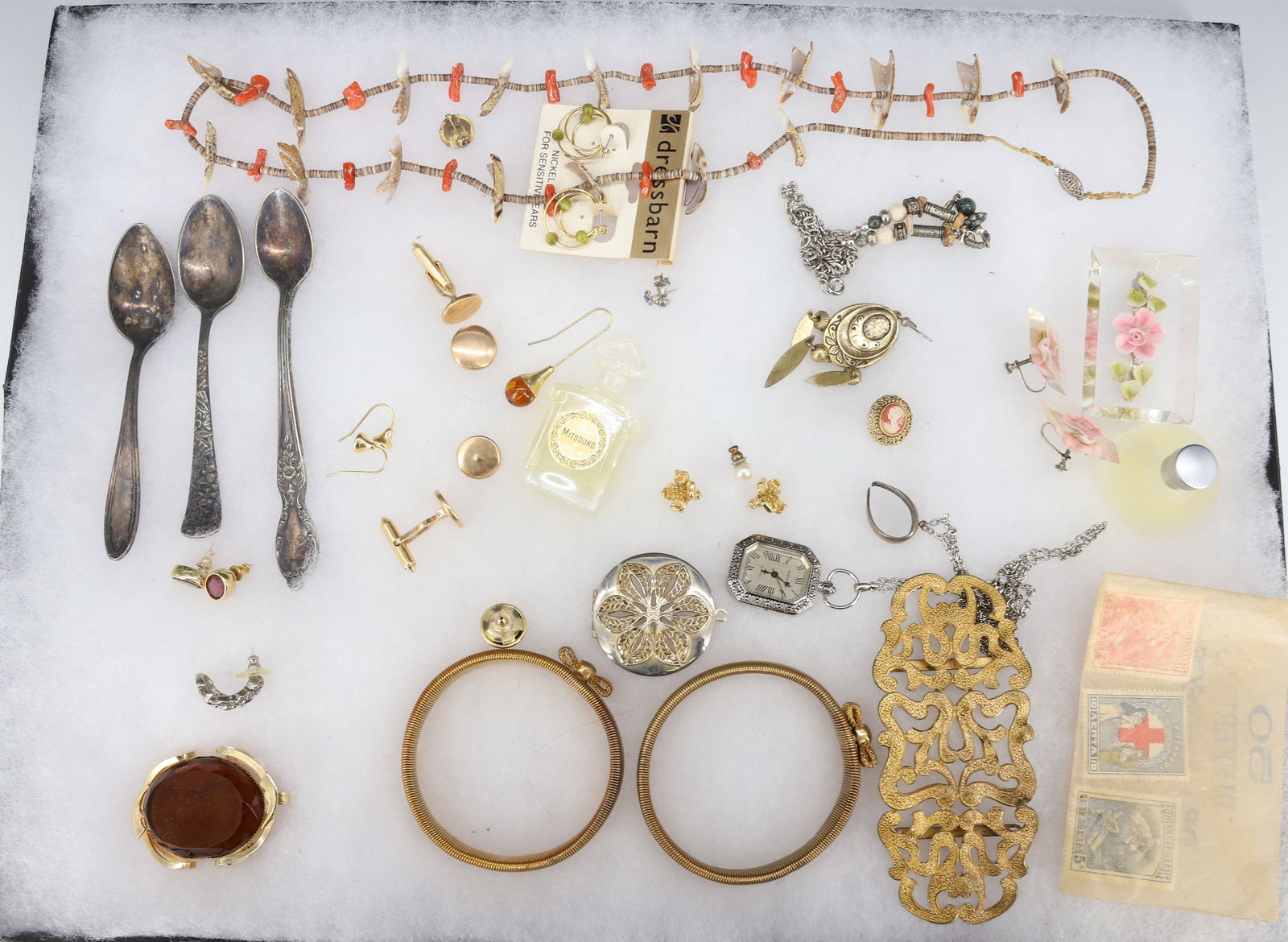 COSTUME JEWELRY LOT (1 of 5)