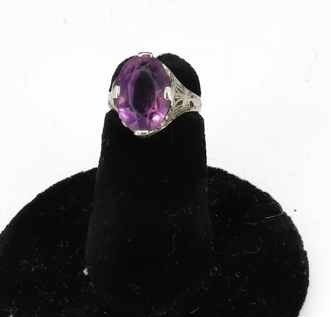 18K FILIGREE AMETHYST RING: SIZE 3 ANTIQUE TOTAL WEIGHT 2 DWT PLEASE READ CAREFULLY - SINCE THIS IS A COIN SALE PLEASE NOTE. ITEMS MUST BE PAID FOR THROUGH LIVE AUCTIONEERS OR WITH CASH OR CHECK IN PERSON - Terms for