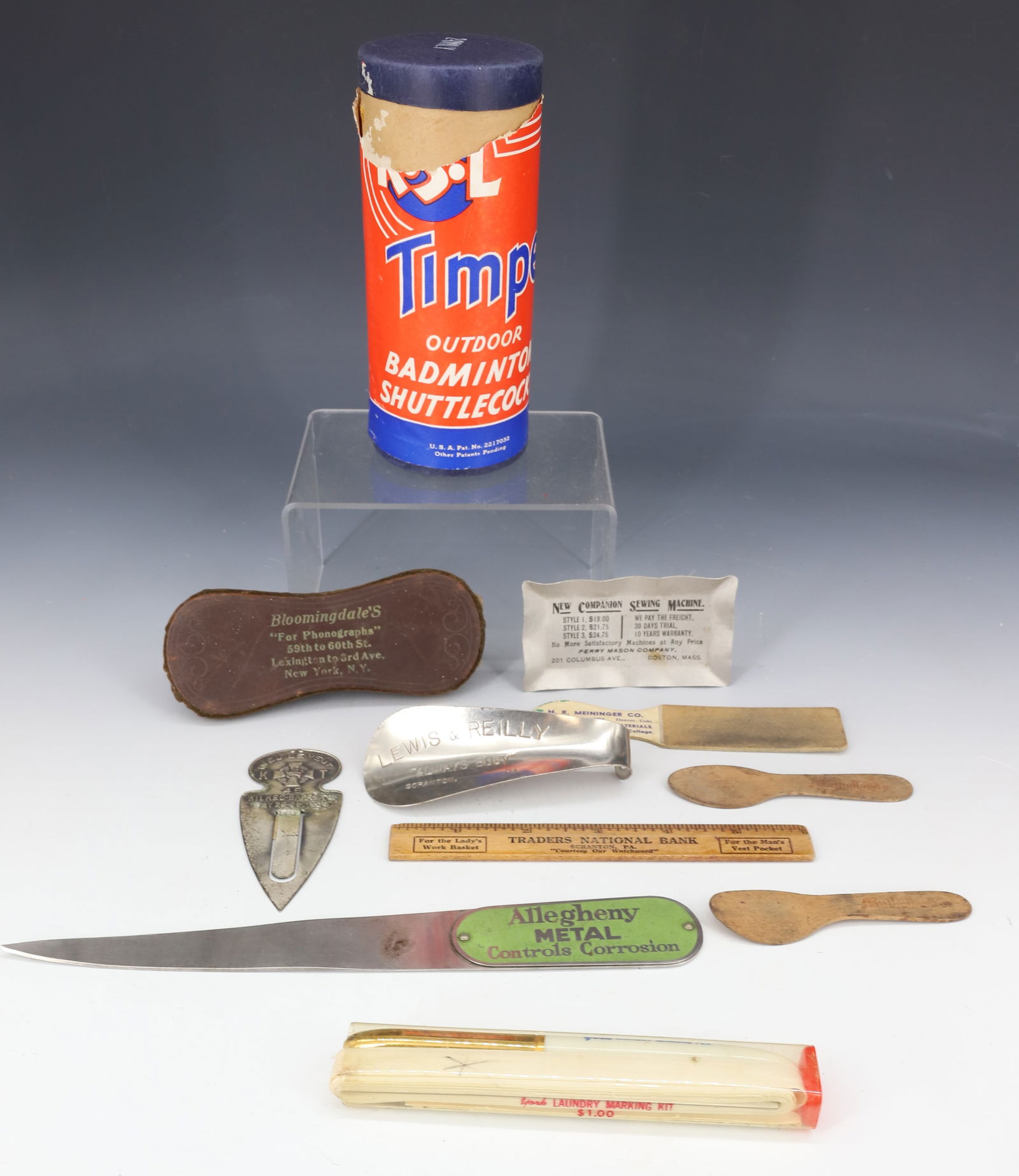 LOT OF VARIOUS ADVERTISING SMALLS (1 of 6)