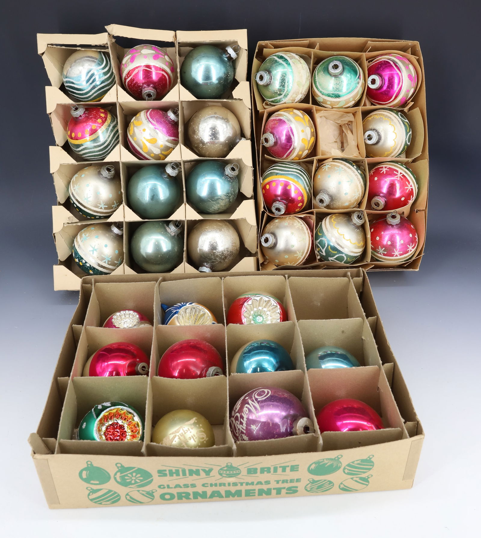 LOT OF VINTAGE MERCURY GLASS CHRISTMAS ORNAMENTS (1 of 4)