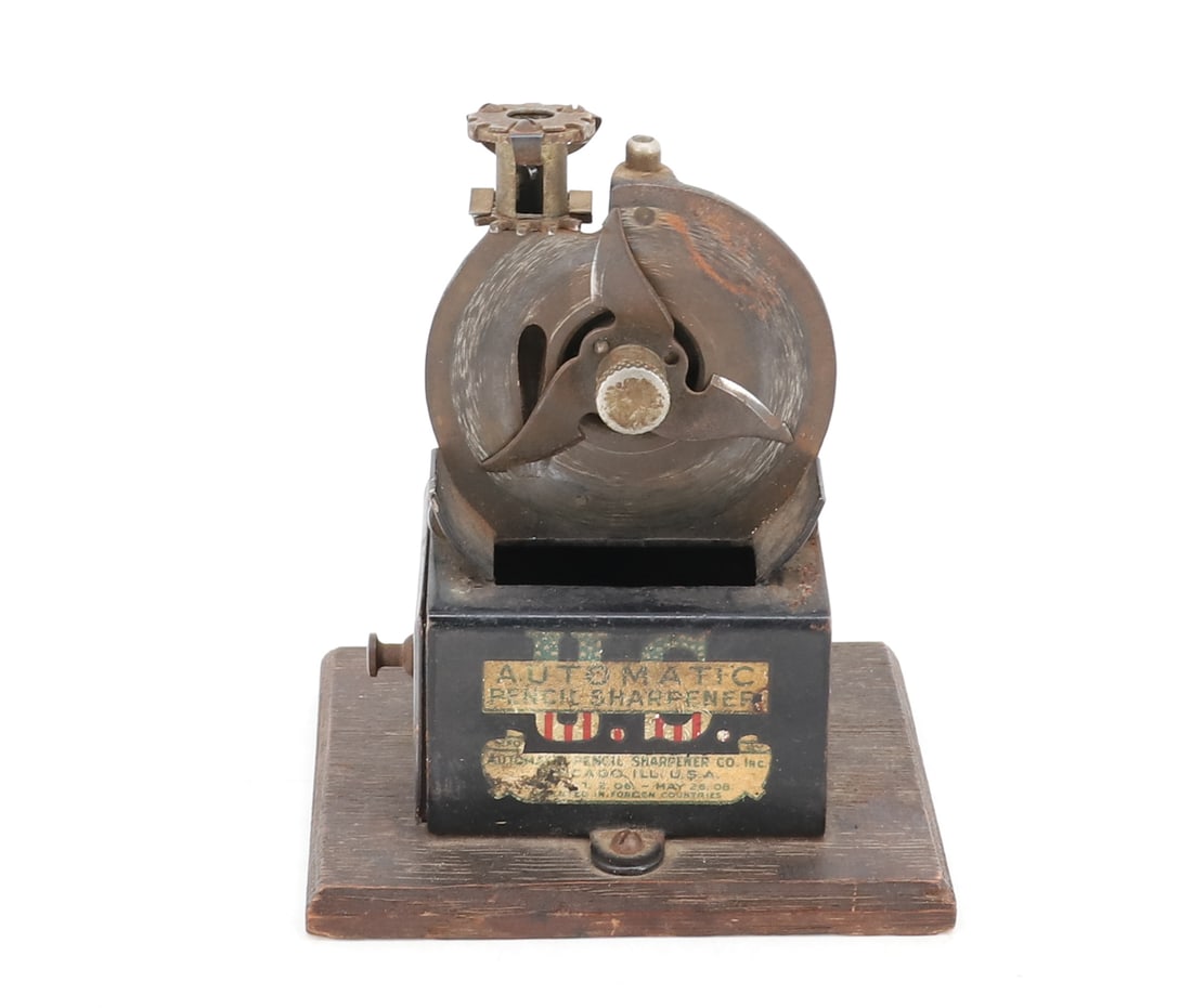 AUTOMATIC PENCIL SHARPENER (1 of 6)