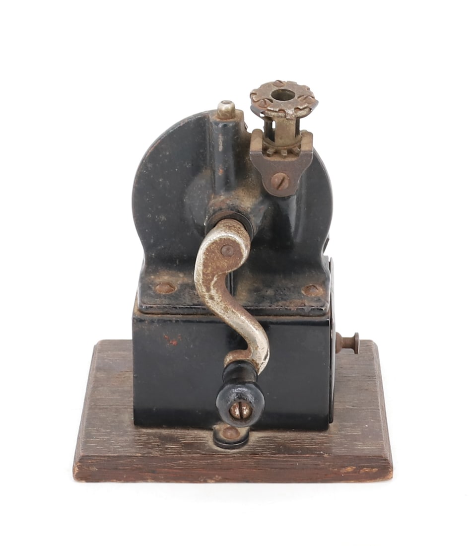 AUTOMATIC PENCIL SHARPENER - 3