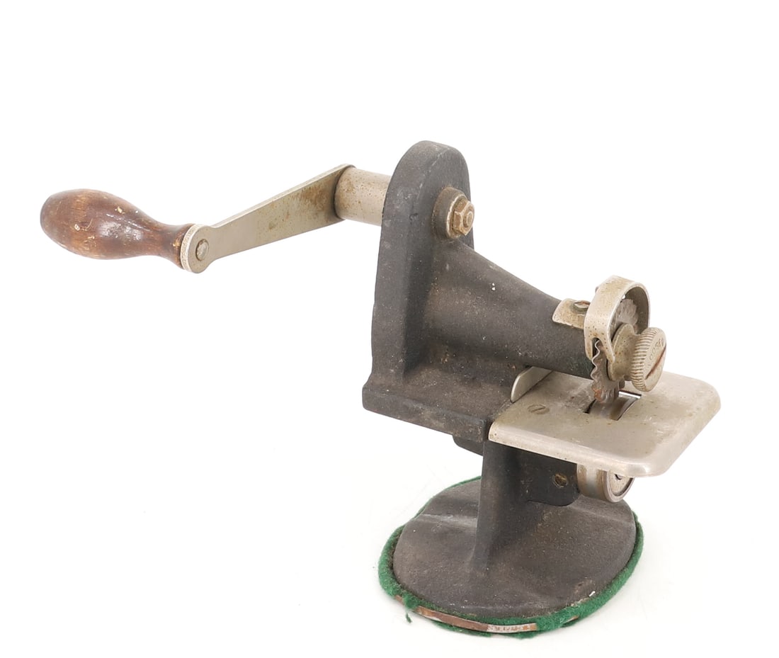 VINTAGE "SINGER" PINKING MACHINE - 4