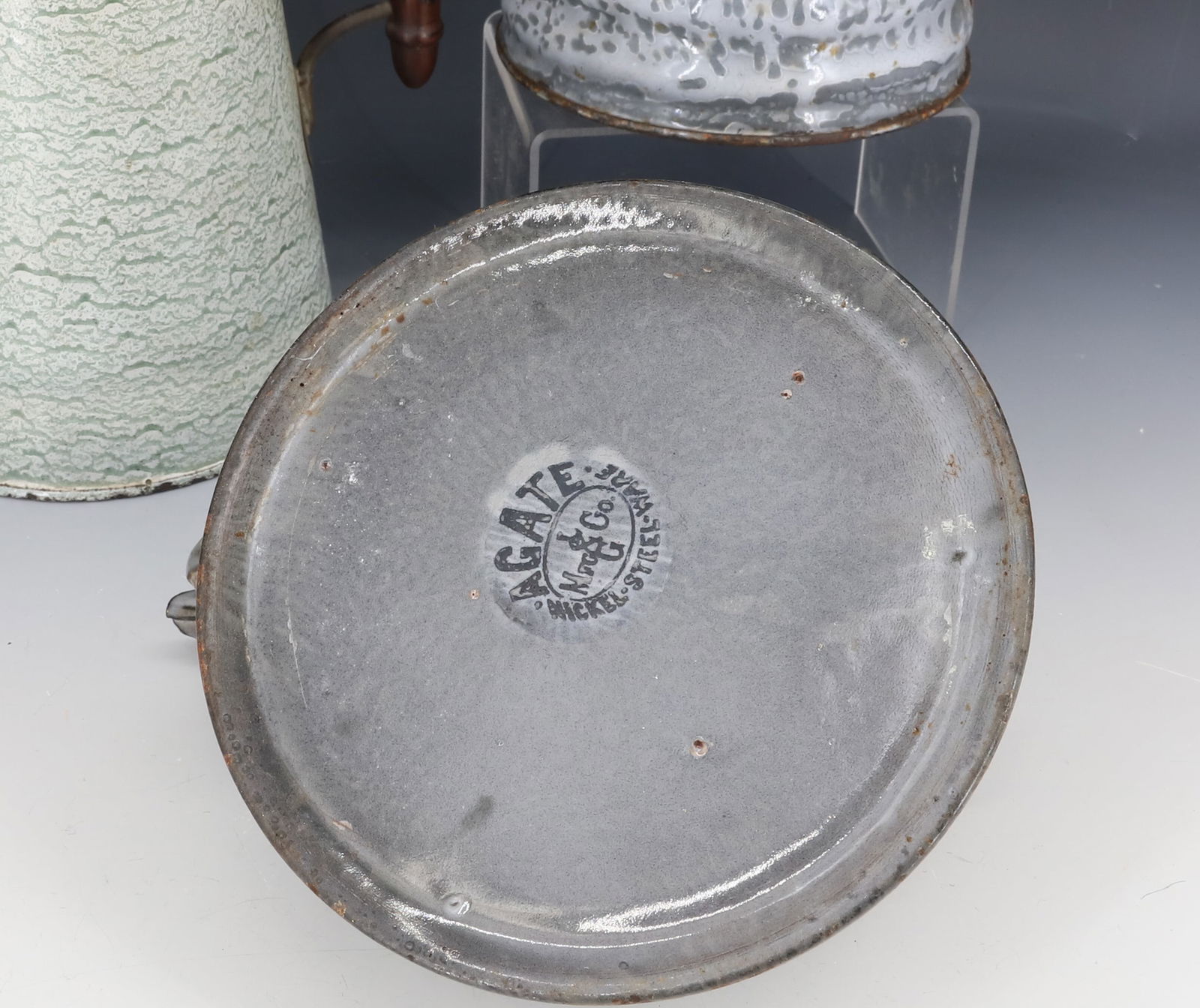 (3) AGATEWARE TEAPOTS - 4