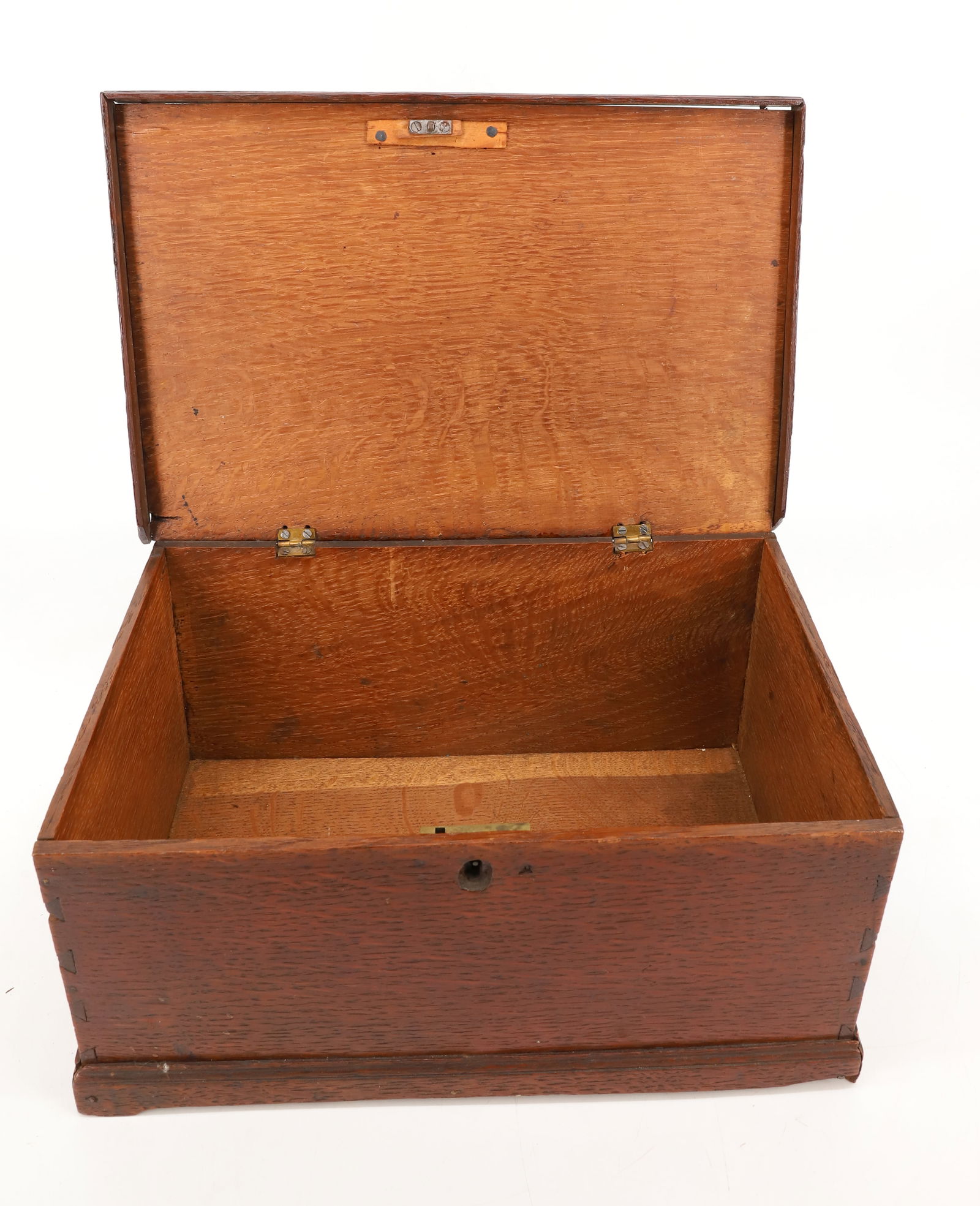 19TH C. OAK LIDDED BOX - 6