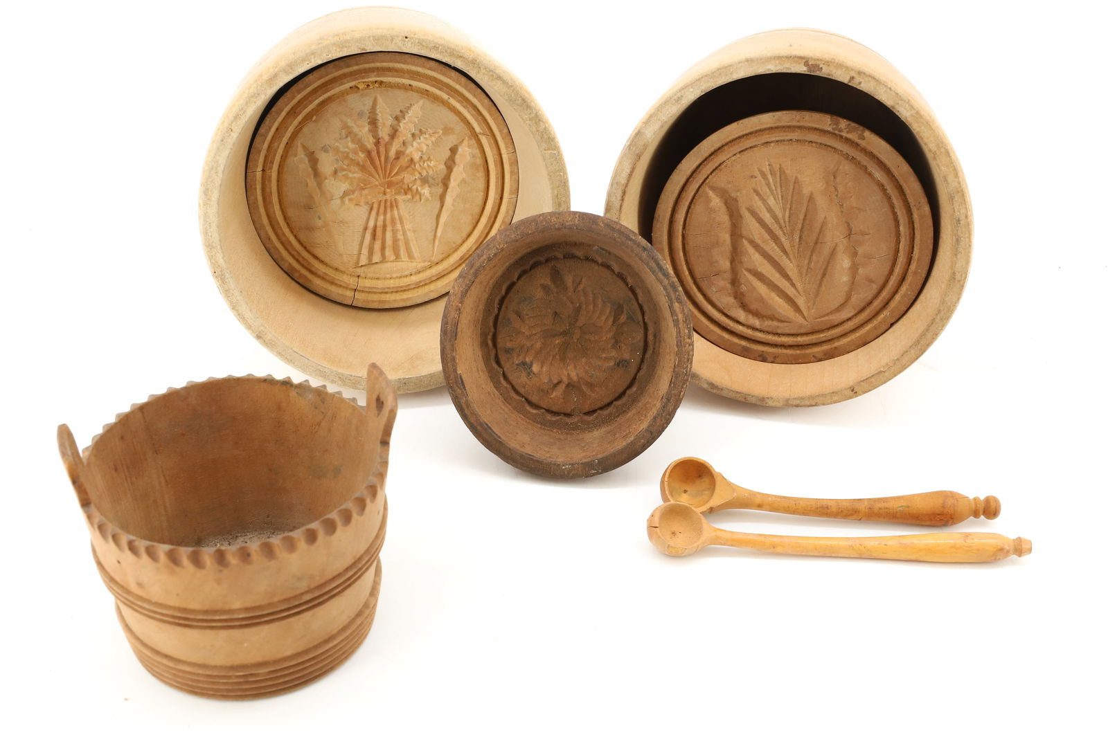 LOT OF WOODENWARE, BUTTER MOLDS (1 of 7)
