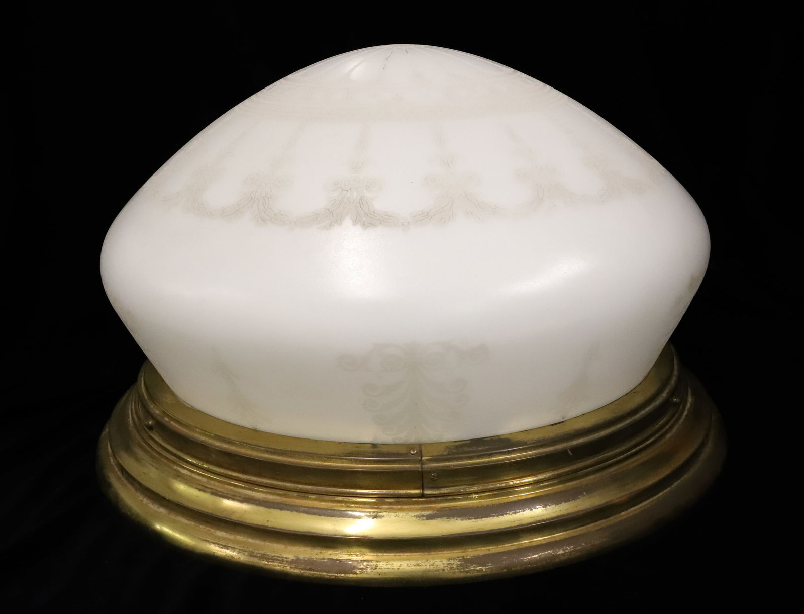 LARGE ANTIQUE ETCHED GLASS SHADE: 10" X 17 1/2". BRASS FITTER RIM. FITTER OPENING 16" D. PLEASE READ CAREFULLY - SINCE THIS IS A COIN SALE PLEASE NOTE. ITEMS MUST BE PAID FOR THROUGH LIVE AUCTIONEERS OR WITH CASH OR CHECK IN PERSON -