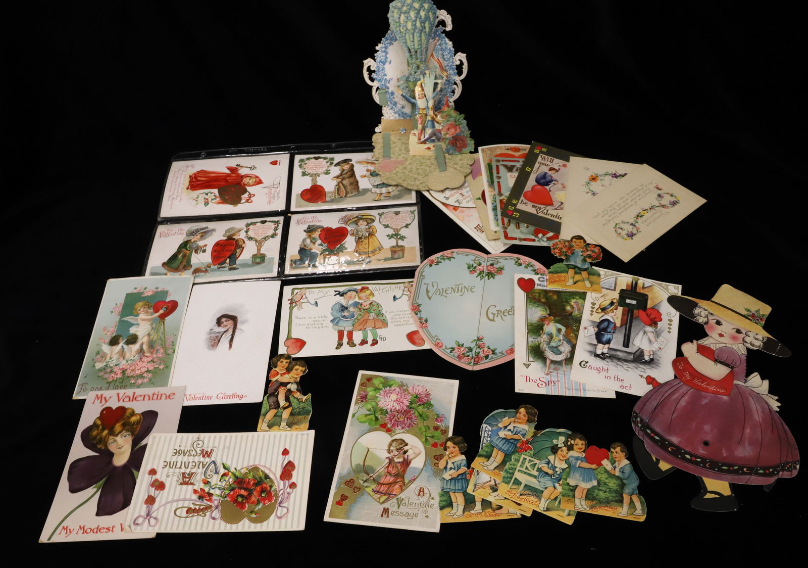 LOT OF VALENTINE'S DAY CARDS AND POSTCARDS (1 of 9)