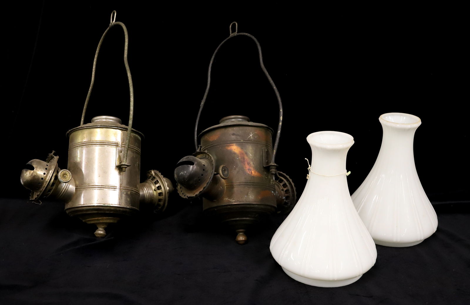 (2) 19TH C. ANGLE LIGHTS, SHADES (1 of 7)