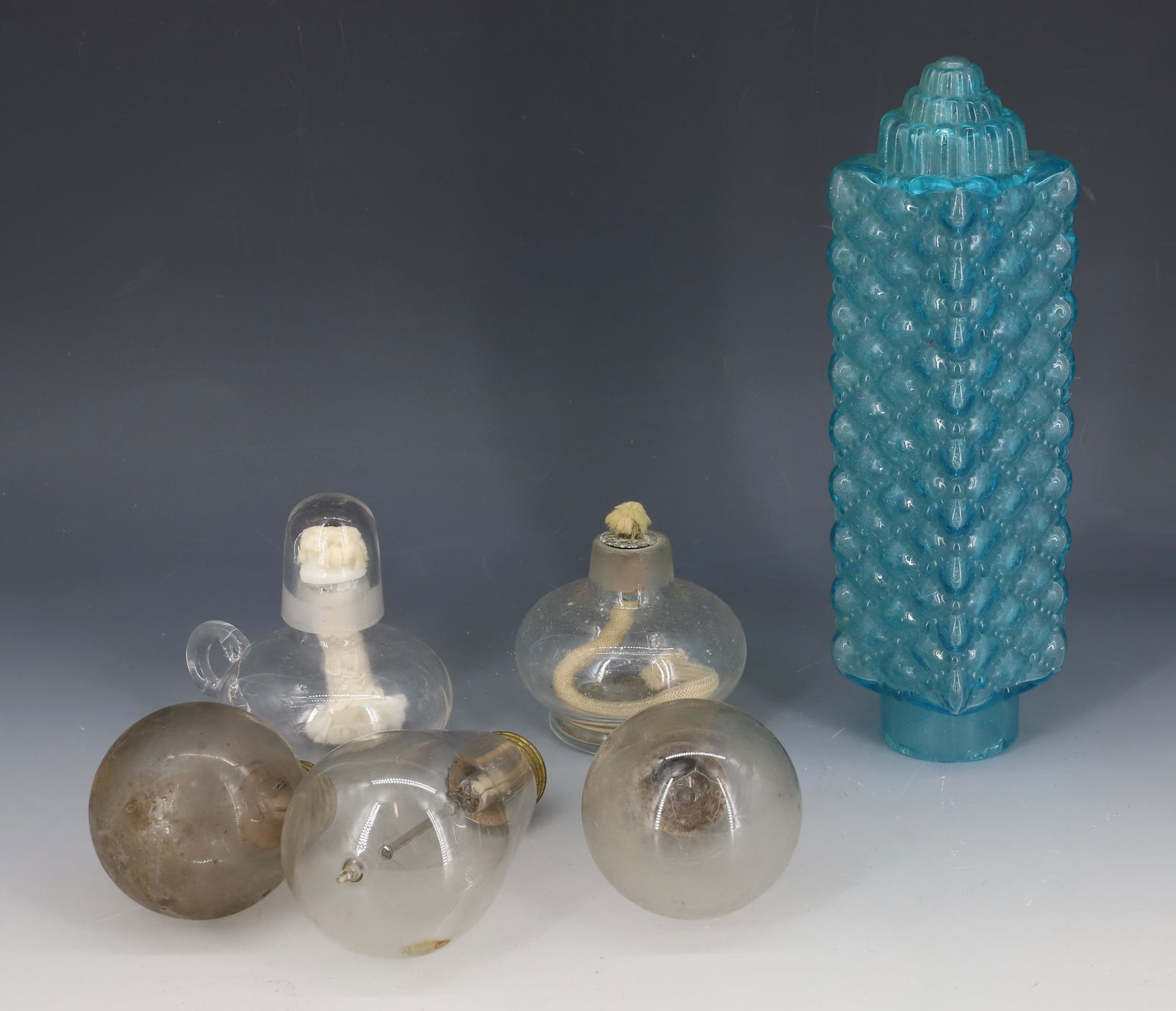 LOT OF LIGHTBULBS, SHADE AND OIL LIGHTS (1 of 5)