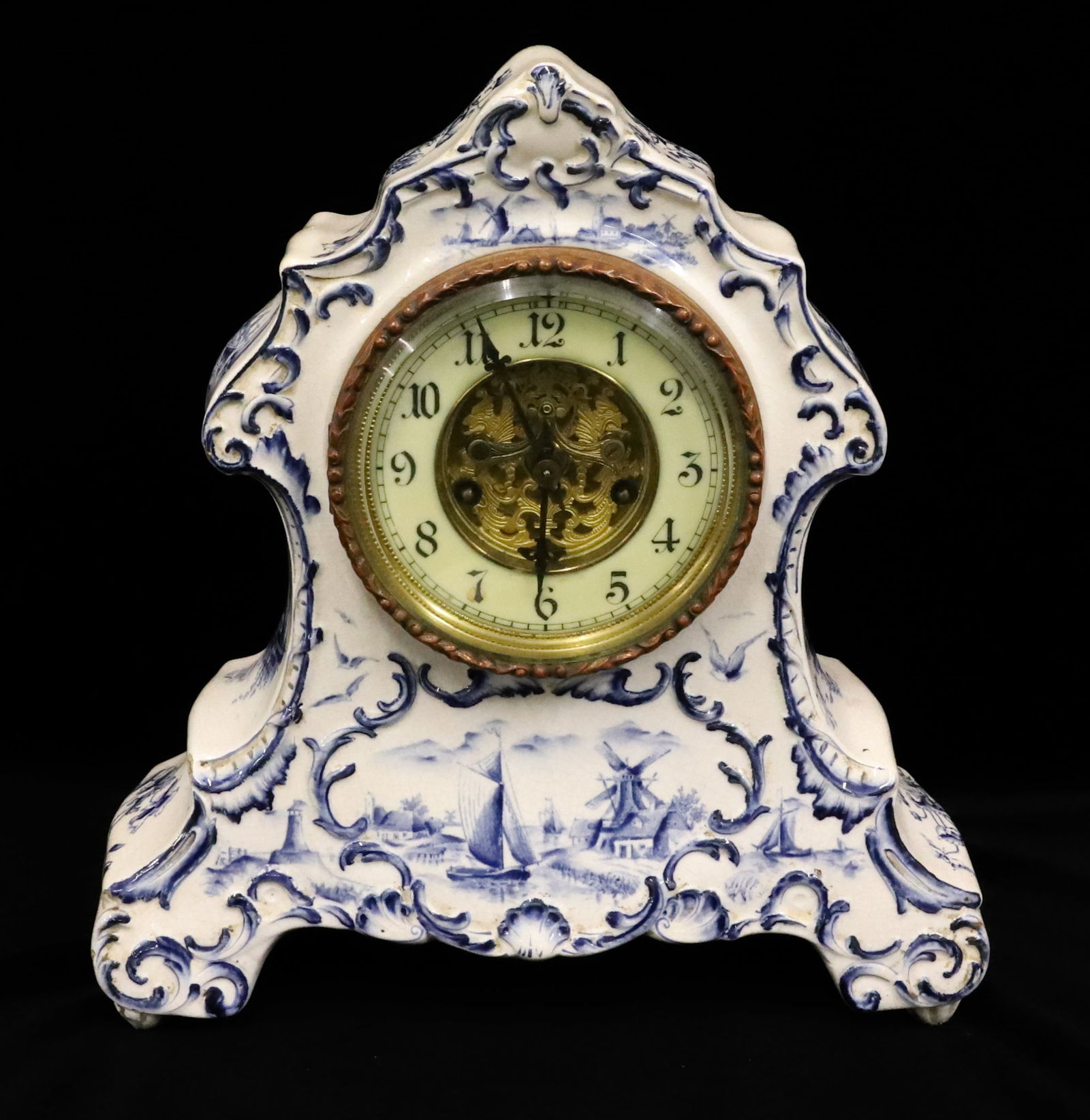 WATERBURY PORCELAIN MANTLE CLOCK (1 of 8)