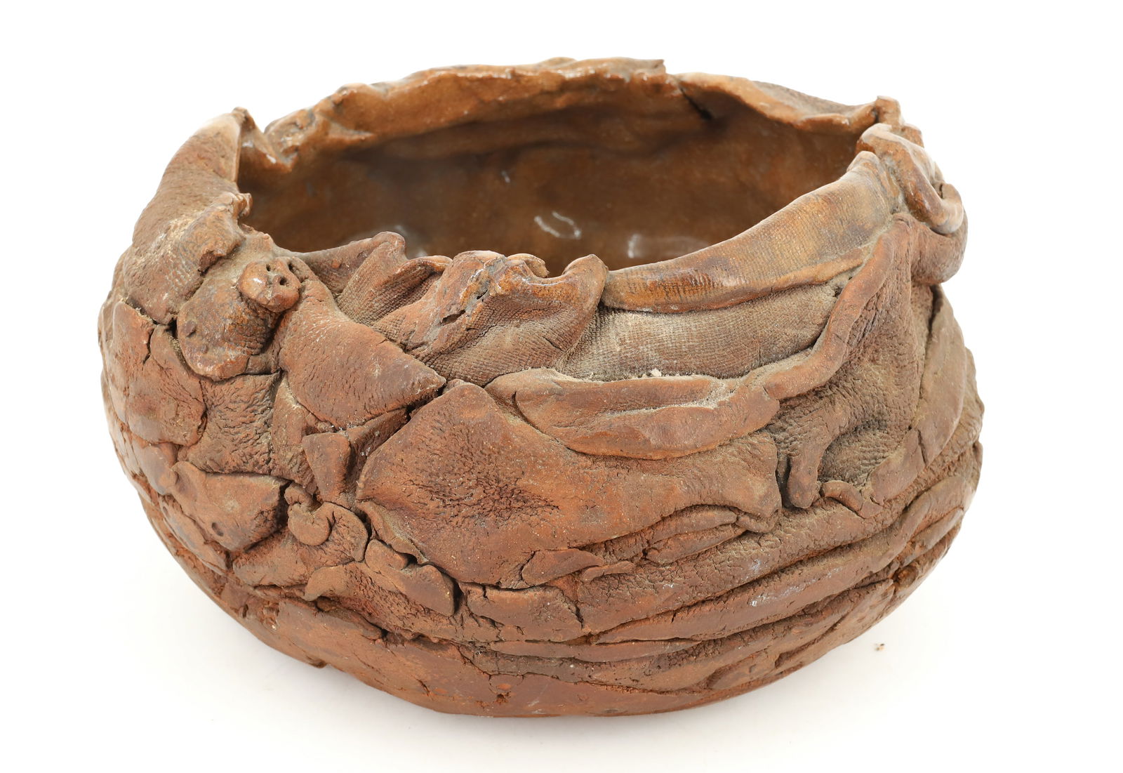 ART POTTERY BOWL: GLOSSY INTERIOR. TEXTURED EXTERIOR. COILED CONSTRUCTION. 9 1/2" D. PLEASE READ CAREFULLY - SINCE THIS IS A COIN SALE PLEASE NOTE. ITEMS MUST BE PAID FOR THROUGH LIVE AUCTIONEERS OR WITH CASH OR CHECK